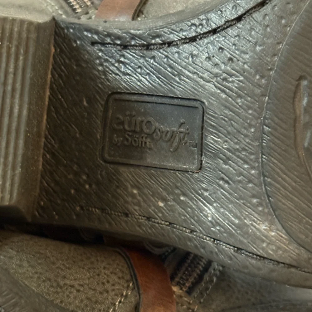 Women’s EuroSoft by Sofft Phoebe Buckle Ankle Booties size 7